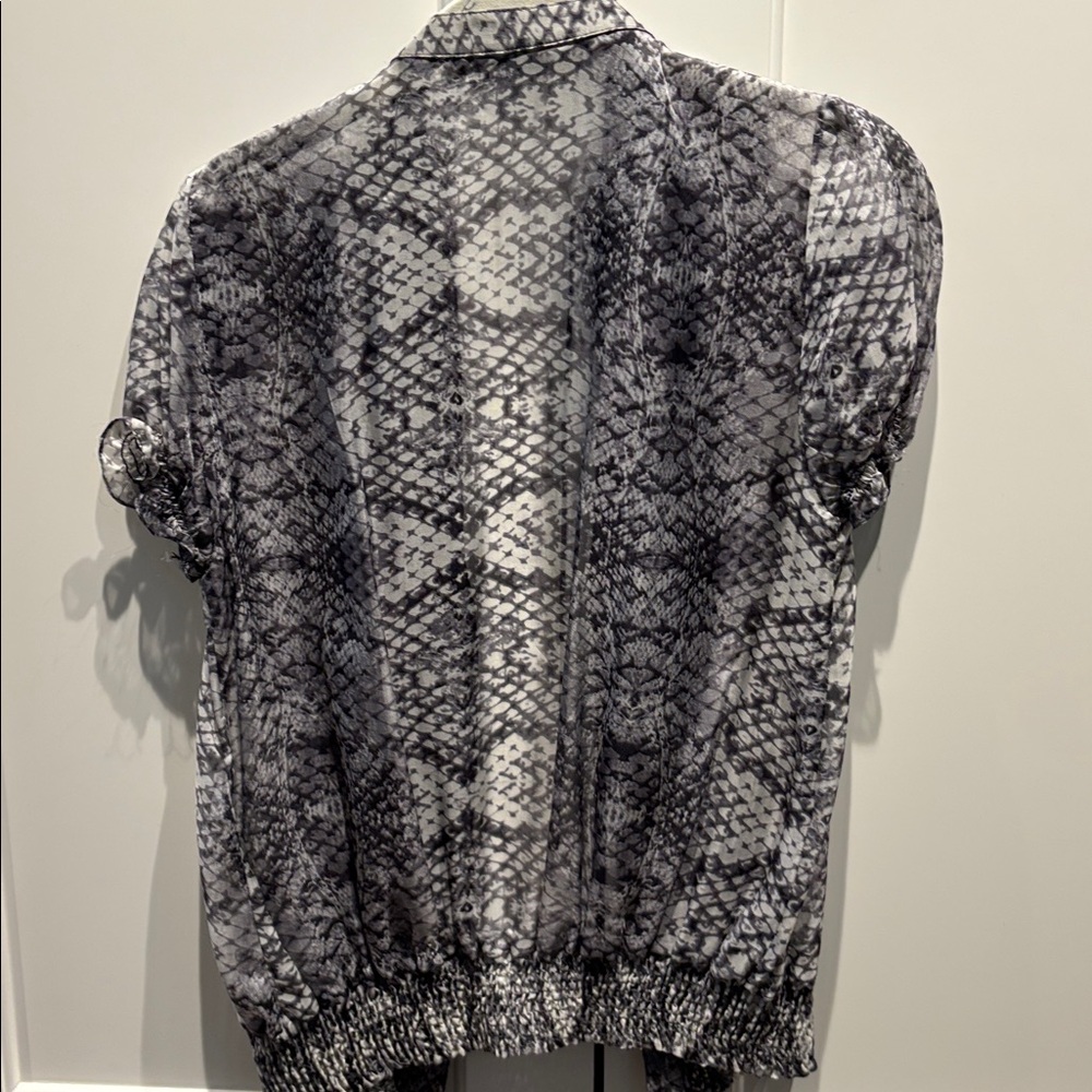 Zara Basic Sheet Gray Patterned Blouse in Size S - image 7